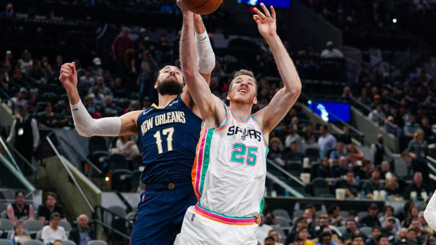 Jakob Poeltl, San Antonio Spurs